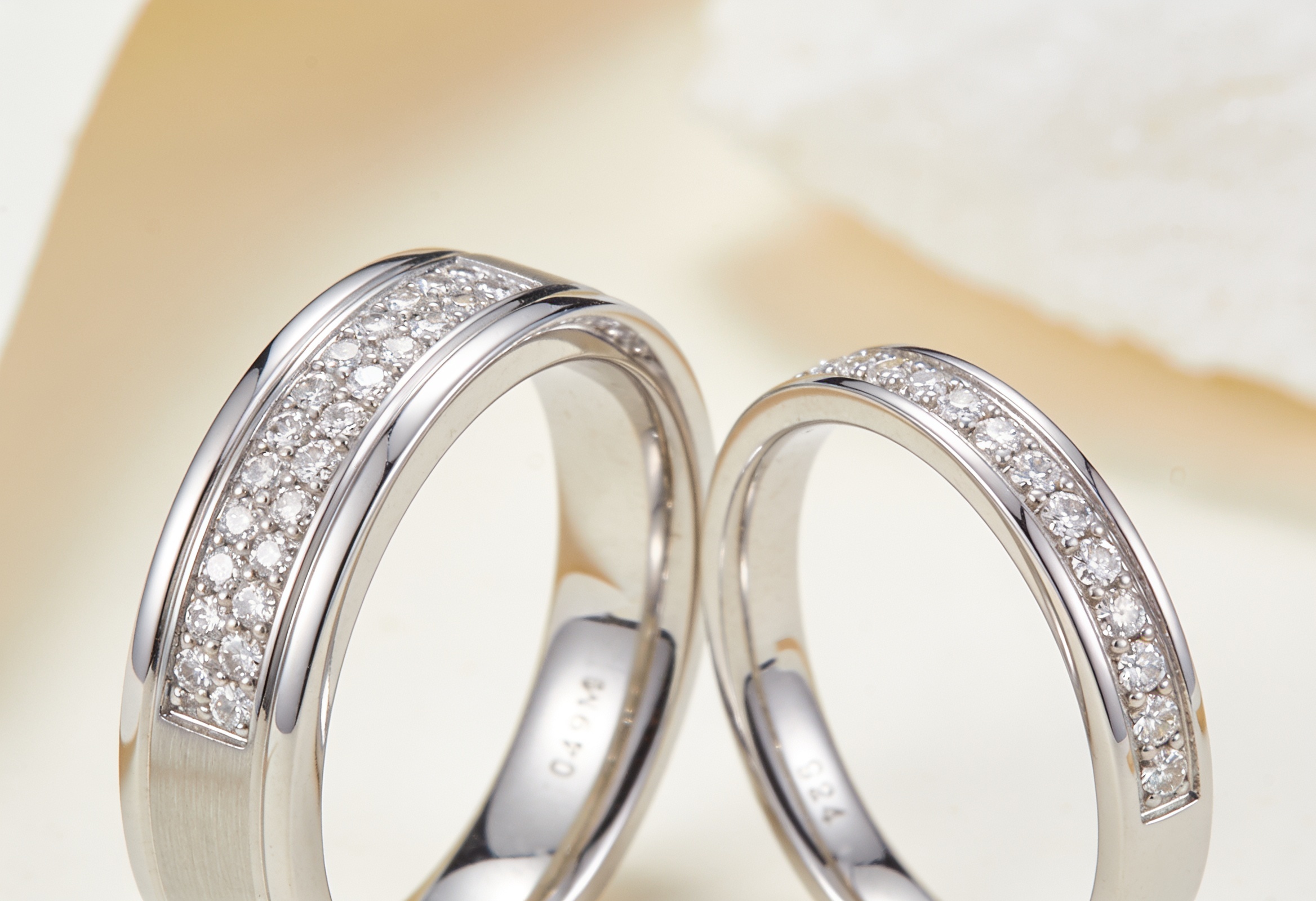 His and hers matching wedding band set